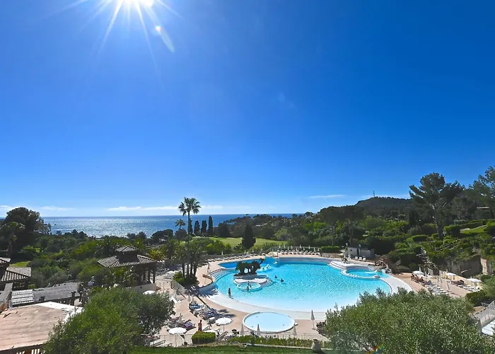 L'esquinade - J4 332 By Interhome Saint-Raphaël