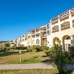 Apartment L'esquinade - J4 332 By Interhome