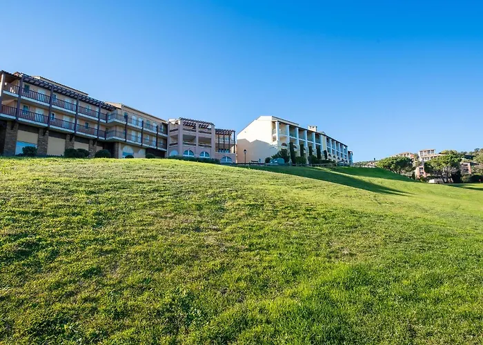 L'esquinade - J4 332 By Interhome