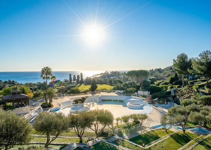 L'esquinade - J4 332 By Interhome Saint-Raphaël